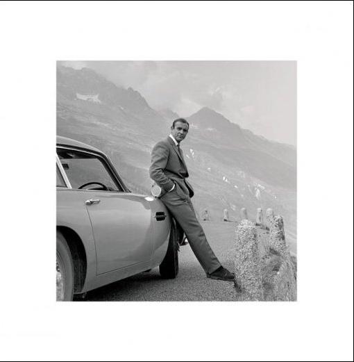 Affiche noir & blanc de James Bond (Aston Martin)
