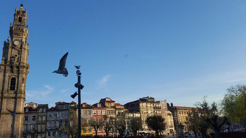 Photo ciel bleu à Porto
