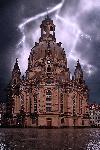 Photo de la cathédrale de Dresden sous l'orage en Allemagne