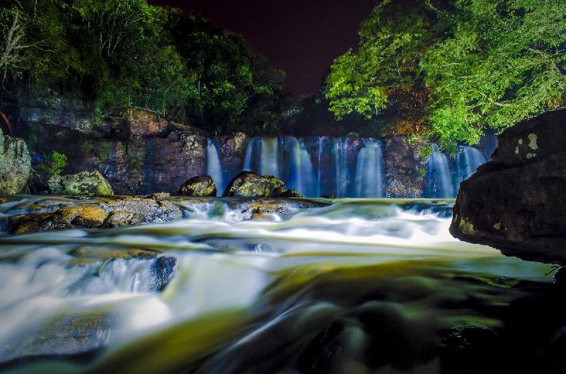 Photo cascade rivière en Argentine
