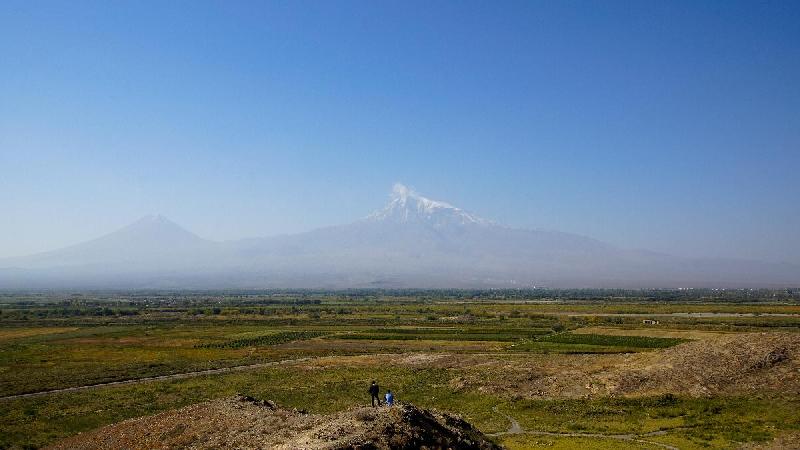 Photo paysage montagneux en Arménie