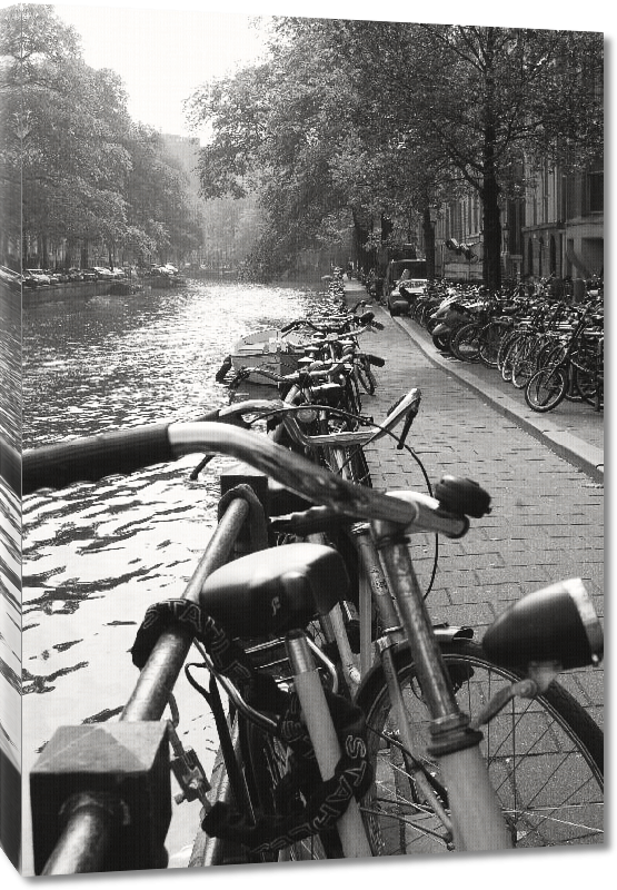 Toiles imprimées Photo noir et blanc vélo sur les berges à Amsterdam