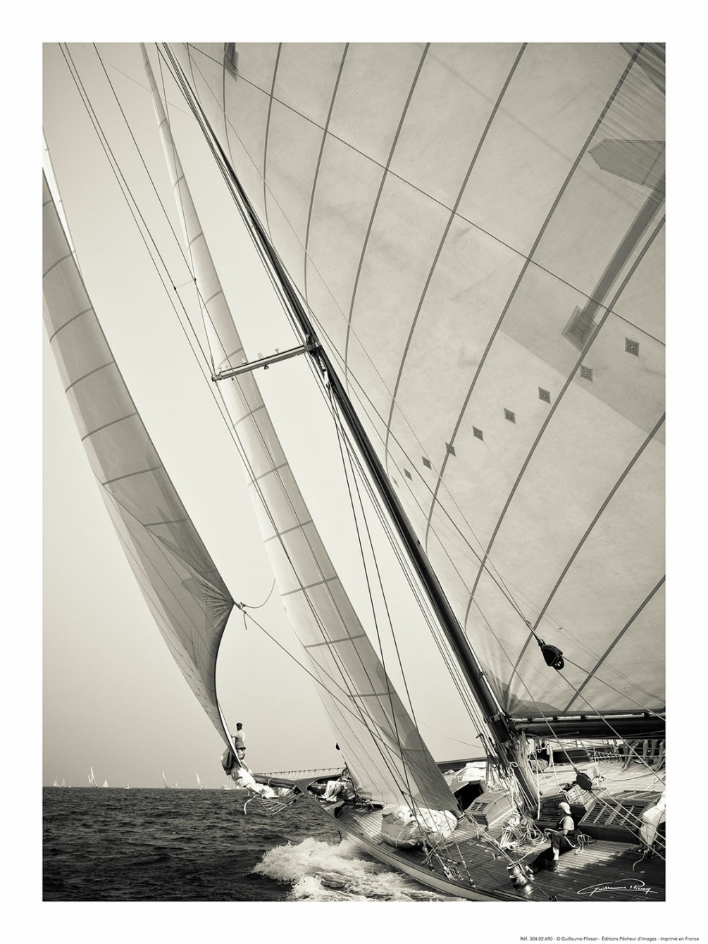 Poster photo Sous le vent d'un classique yacht