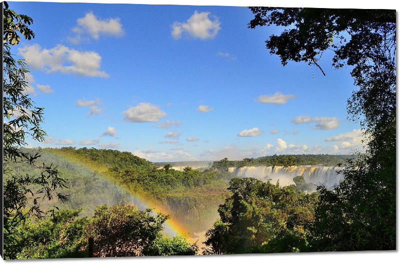 Impression sur aluminium Photo arc en ciel sur les chutes d'Iguazu en Argentine