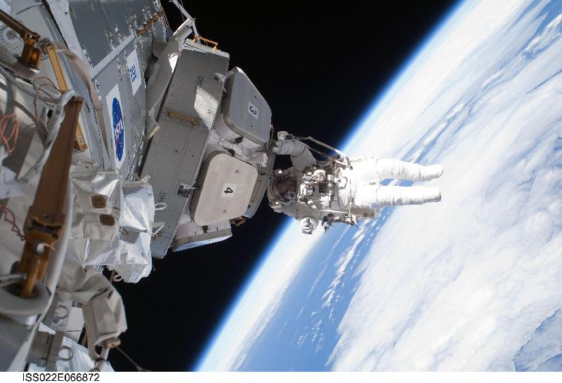 Photo sortie spaciale astronaute Nasa