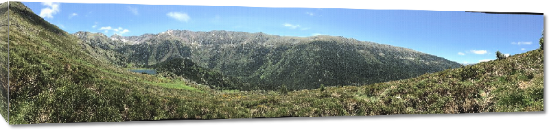 Toiles imprimées Photo panoramique du lac de Font Vive montagne Pyrénées Orientales 