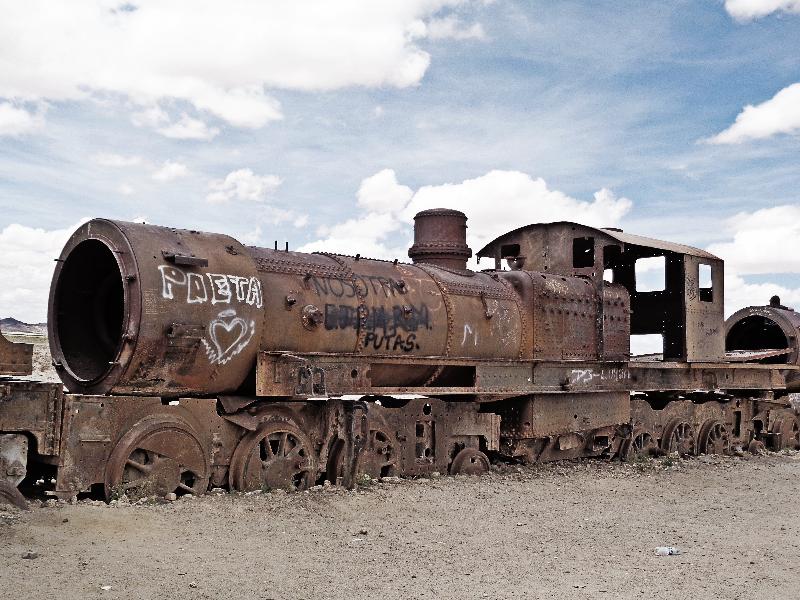 photo ruine d'un train en bolivie