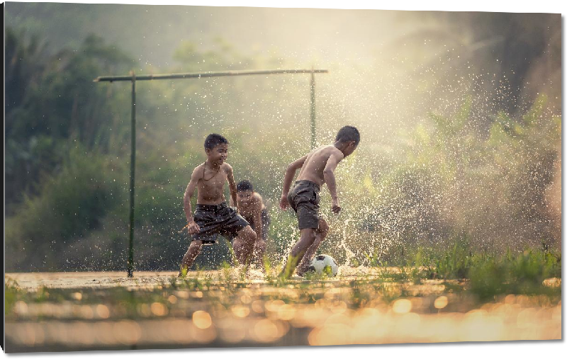 Impression sur aluminium photo jeune brésilien jouant au foot