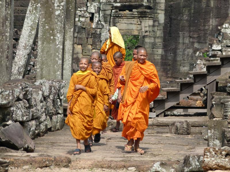 photo moines dans une monastère au cameroun