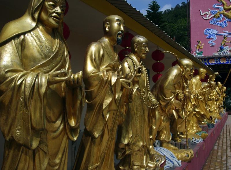 photo sculpture en or moine chinois 