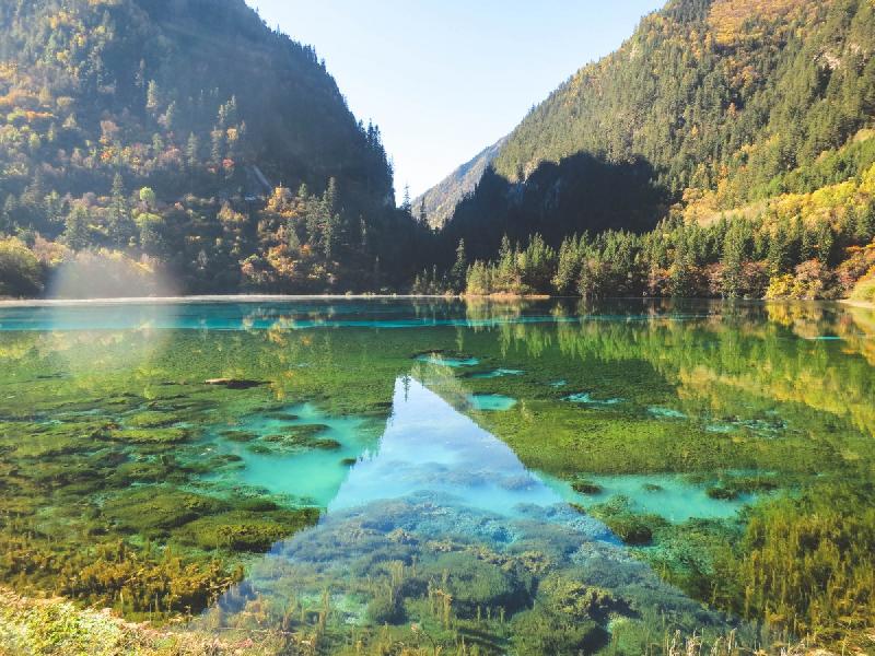 photo montagne et lac en chine 