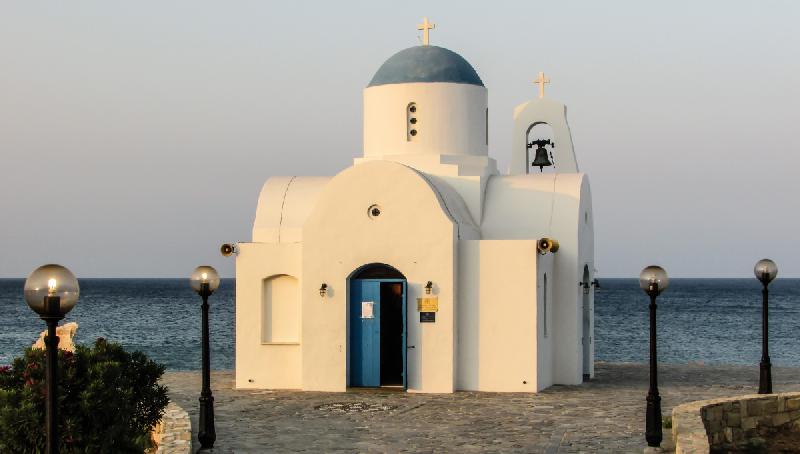 photo église bord de mer chypre 