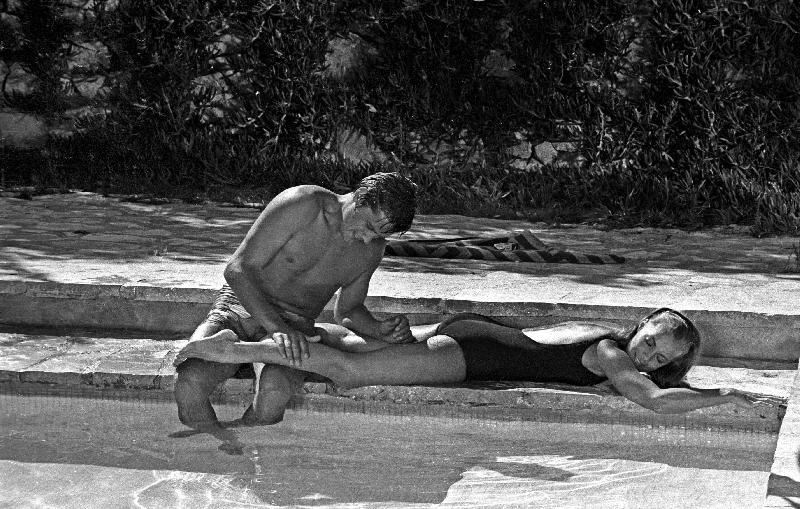 Photo des acteurs Romy Schneider et Alain Delon dans le film La Piscine 