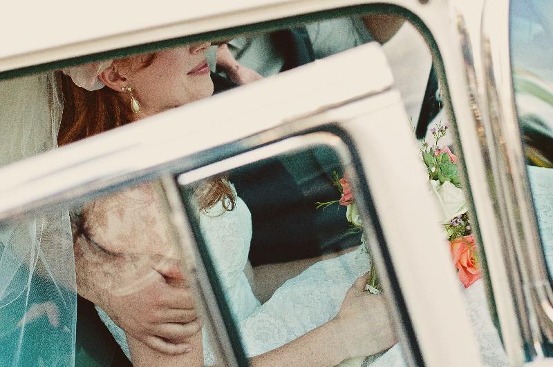 car-window-color-wedding-bride-bride-and-groom-32977-.jpg