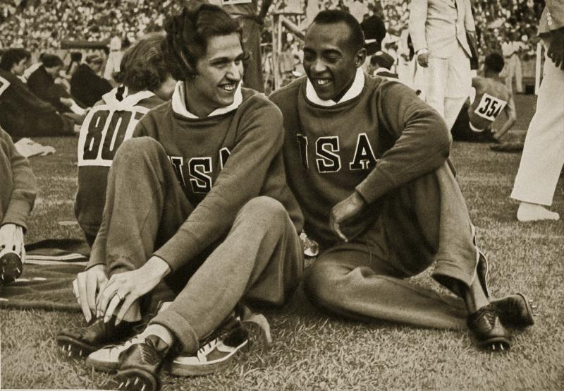 Helen Stephens et Jesse Ownes, les plus rapides du monde, étaient tous deux favoris pour remporter une médaille d'or