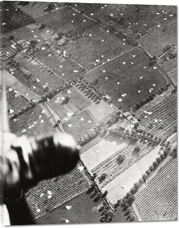 Toiles imprimées Opération Anvil Dragoon, Débarquement en Provence, parachutes abandonnés par les alliés, 1944