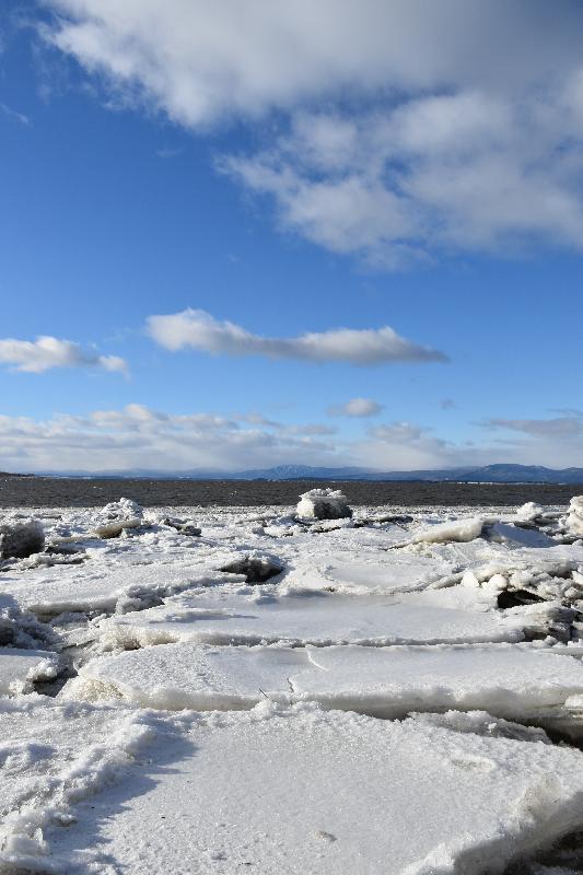 Des glaces sur le fleuve Saint-Laurent 