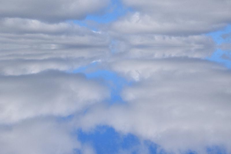 Des nuages dans un ciel d'été