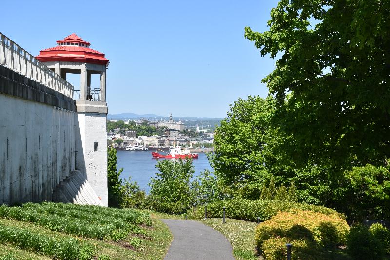 La terrasse de Lévis en été