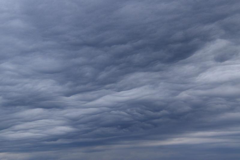 Des nuages dans un ciel d'automne