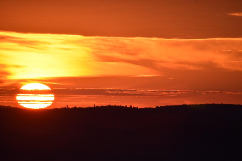 Un lever de soleil un matin d'automne