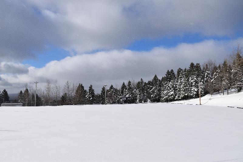 Le terrain des loisirs en hiver