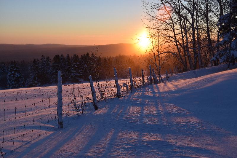 Un lever de soleil un matin froid