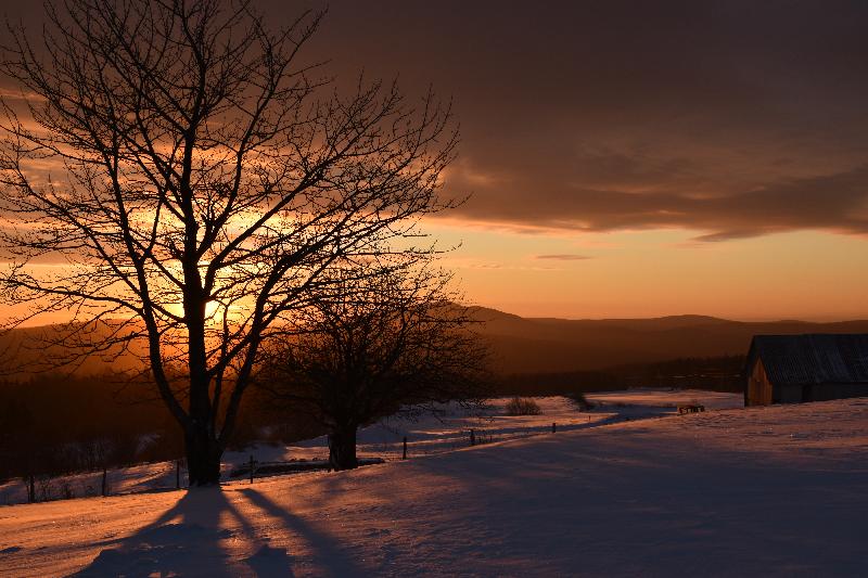 Un lever de soleil un matin froid