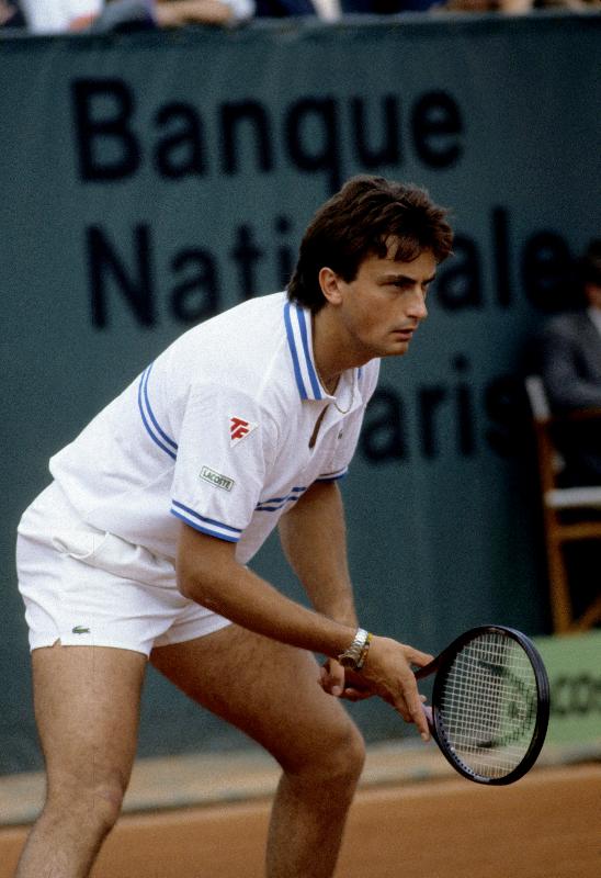 Photo du tennisman français Henri Leconte au Championnat Roland Garros à Paris en 1988