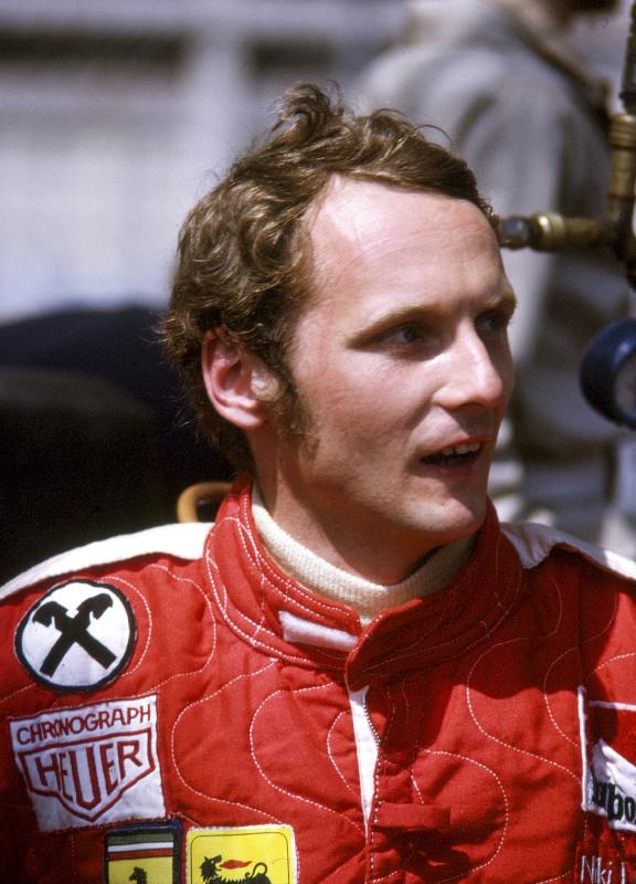 Photo Niki Lauda, pilote autrichien qui a remporté 3 fois le Championnat du monde de Formule 1 en 1975, 1977 et 1984.