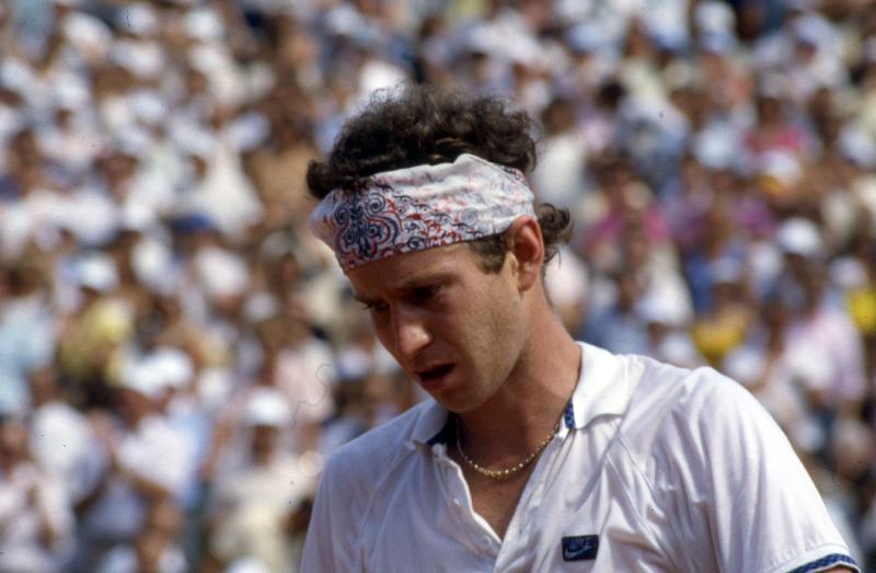 Photo Le champion de tennis john McEnroe au tournoi Roland Garros