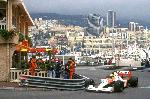 Photo formule 1  Ayrton Senna dans la McLaren Honda au coin La Rascasse en quittant le quai. Il a gagné la course. GP de Monaco, 12 mai 1991.