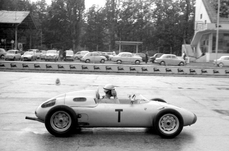 Photo formule 1 Porsche 718 T voiture au Grand Prix d'Italie 1961