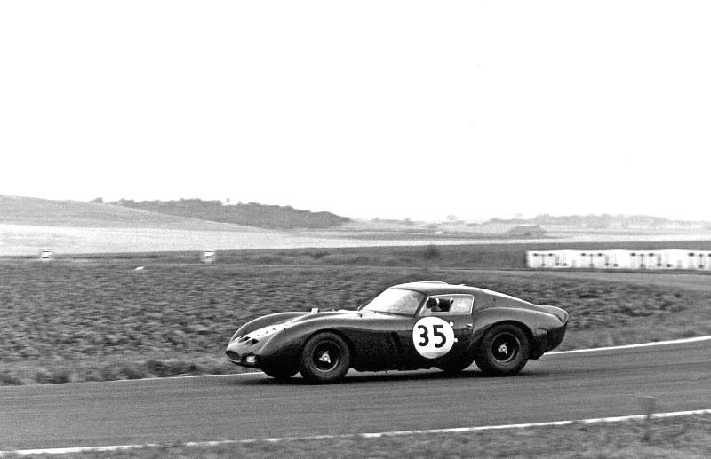 Peter Sutcliffe conduisant une Ferrari 250GTO, 1965