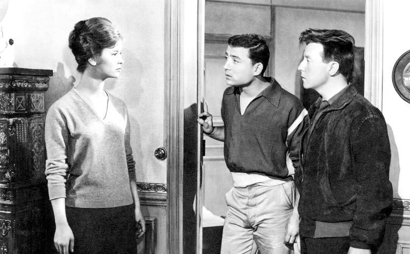 Photo film Rue de Paris par Denys de La Patelliere avec Marie Jose Nat, Claude Brasseur, Roger Dumas, 1959