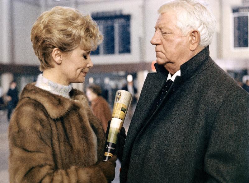 Photo film Sous le signe du taureau de Gilles Grangier avec Colette Dereal, Jean Gabin, 1969