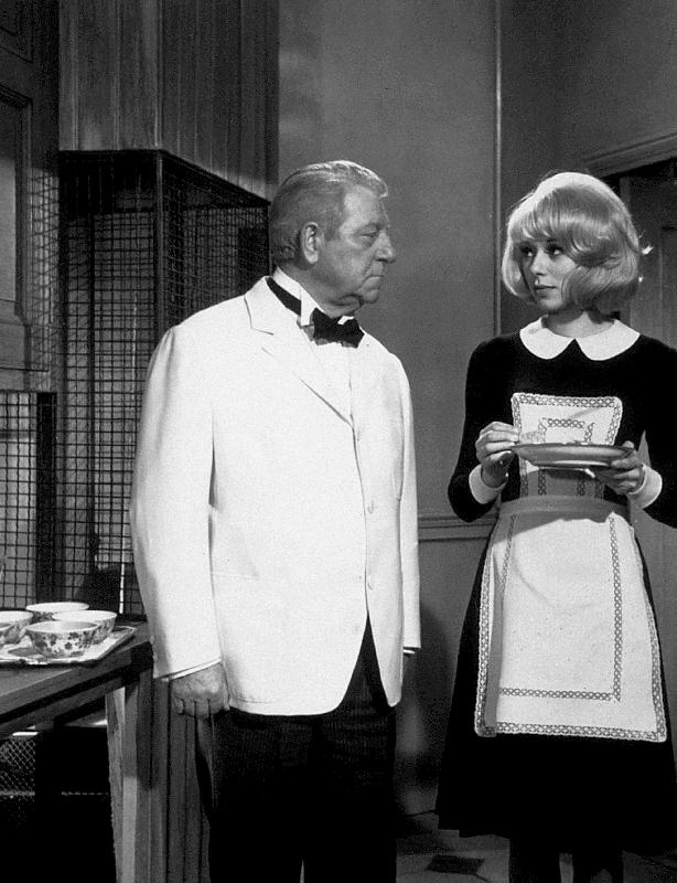 Photo film Monsieur de Jean-Paul Le Chanois avec Jean Gabin, Mireille Darc, 1964