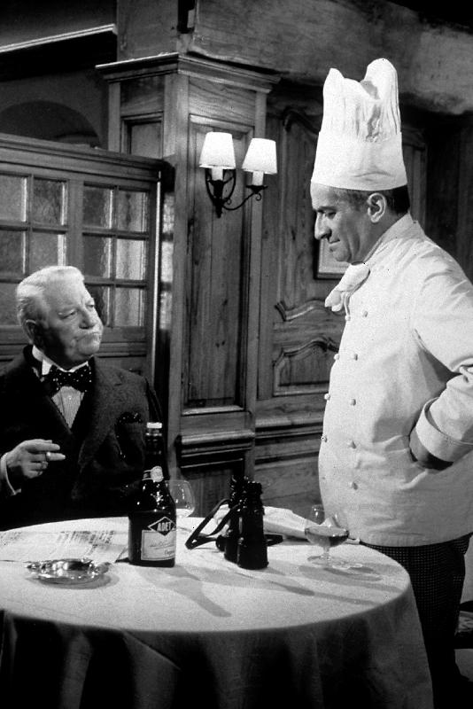 Louis de Funes et Jean Gabin dans le film Le gentleman d Epsom de Gilles Grangier 1962