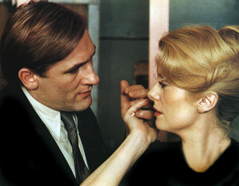 Le Dernier Metro réalisé par Francois Truffaut 1980 avec Gerard Depardieu et Catherine Deneuve