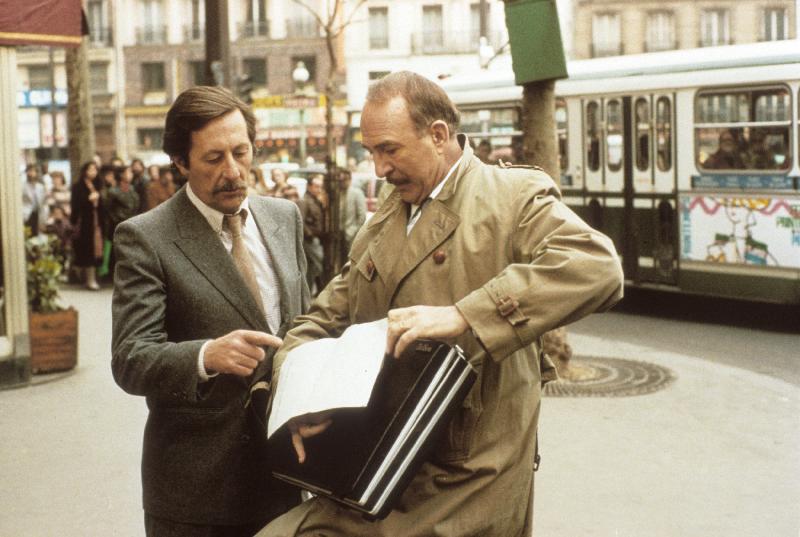  L'indiscrétion mise en scène par Pierre Lary 1982 avec  avec Jean Rochefort, Jean Pierre Marielle