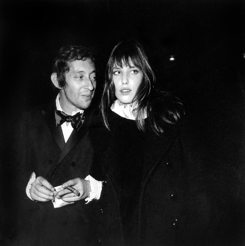 Photo Serge Gainsbourg et Jane Birkin se rendent à une fête au New Jimmy's, Paris, le 24 novembre 1969 (photo)