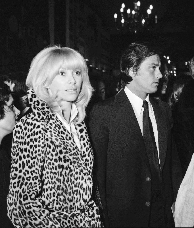 Photo Mireille Darc et Alain Delon