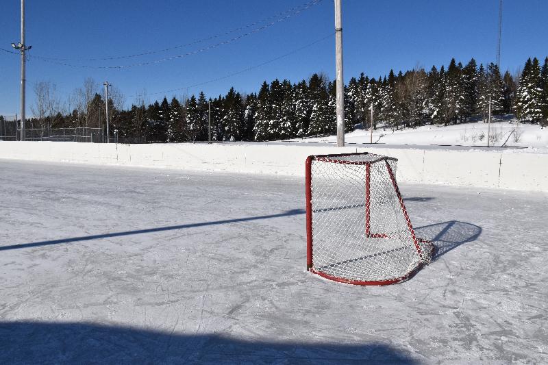 La patinoire du village