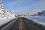 Un route déserte en hiver
