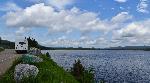Un aire de repas en bordure du lac 
